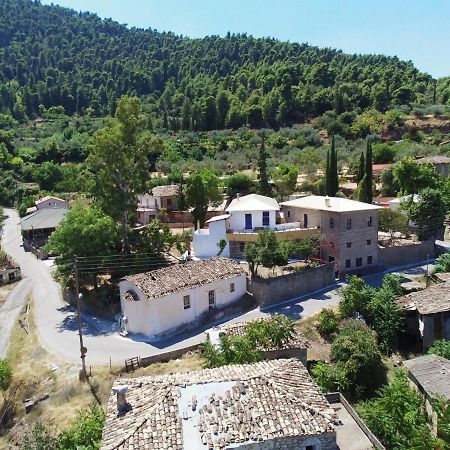 The Old Olive Mill House Villa Aegae ภายนอก รูปภาพ