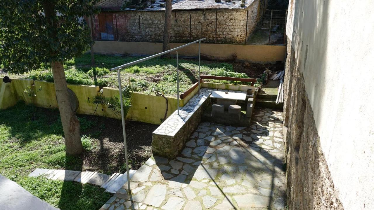 The Old Olive Mill House Villa Aegae ภายนอก รูปภาพ