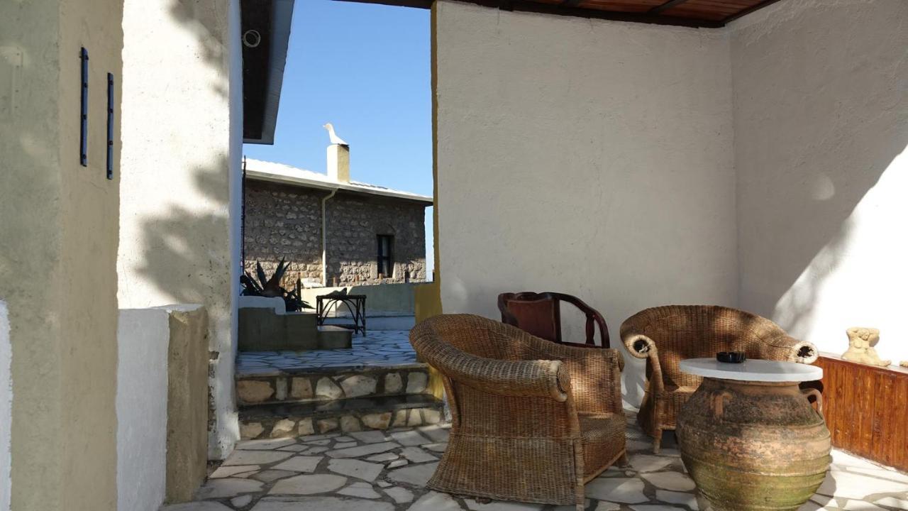 The Old Olive Mill House Villa Aegae ภายนอก รูปภาพ