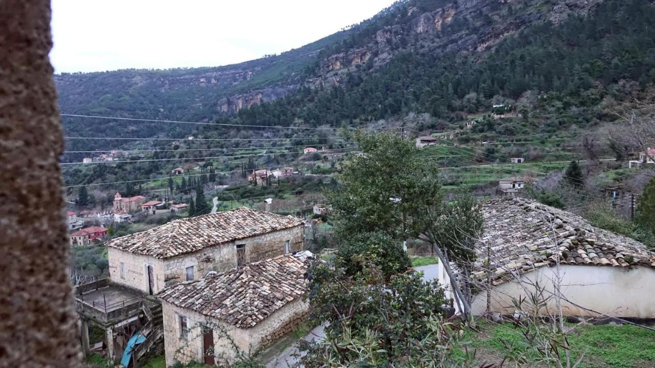 The Old Olive Mill House Villa Aegae ภายนอก รูปภาพ