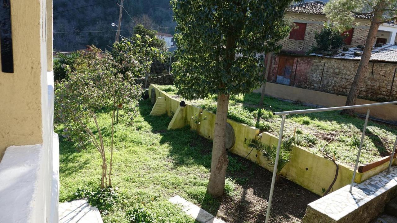 The Old Olive Mill House Villa Aegae ภายนอก รูปภาพ