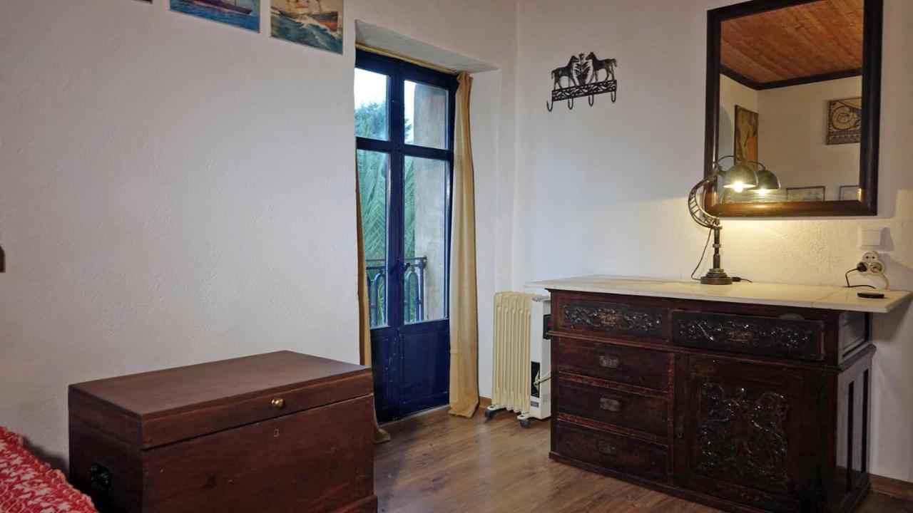 The Old Olive Mill House Villa Aegae ภายนอก รูปภาพ
